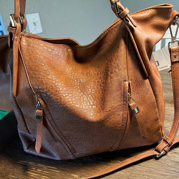 Vegan Leather Urban Expressions Jak tote - Picture 4 of 13